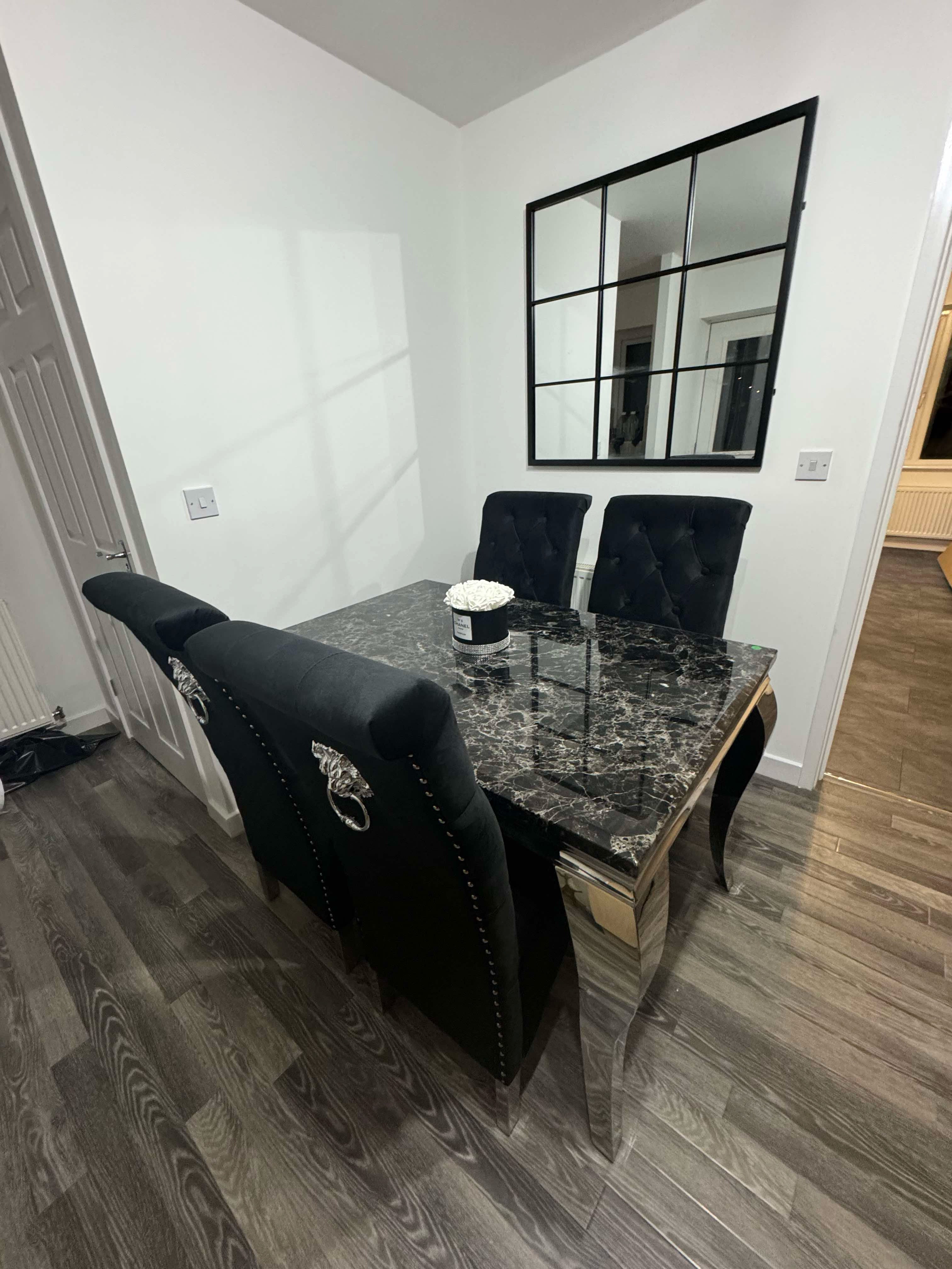 1.2 Black Louis Table 4 Chairs - Mirror4you